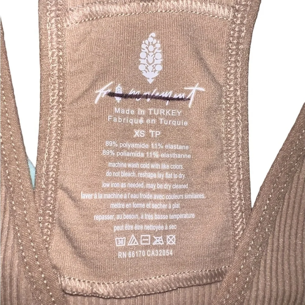 🏀Free People FP Movement The Free Throw Long Crop Tank Mint Green Tan XS - Picture 8 of 8